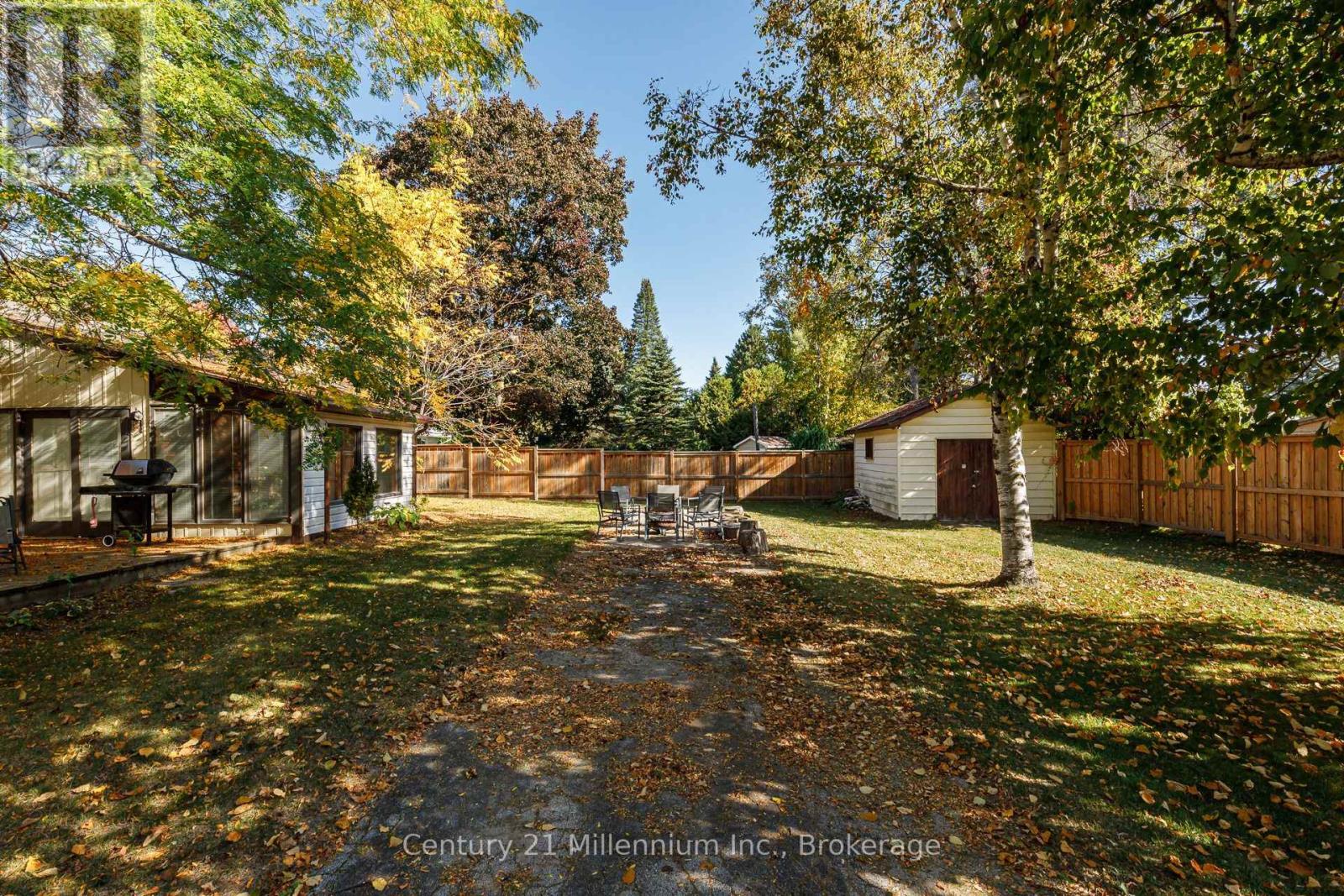 213 Jane Street, Clearview, Ontario  L0M 1S0 - Photo 45 - S12452697