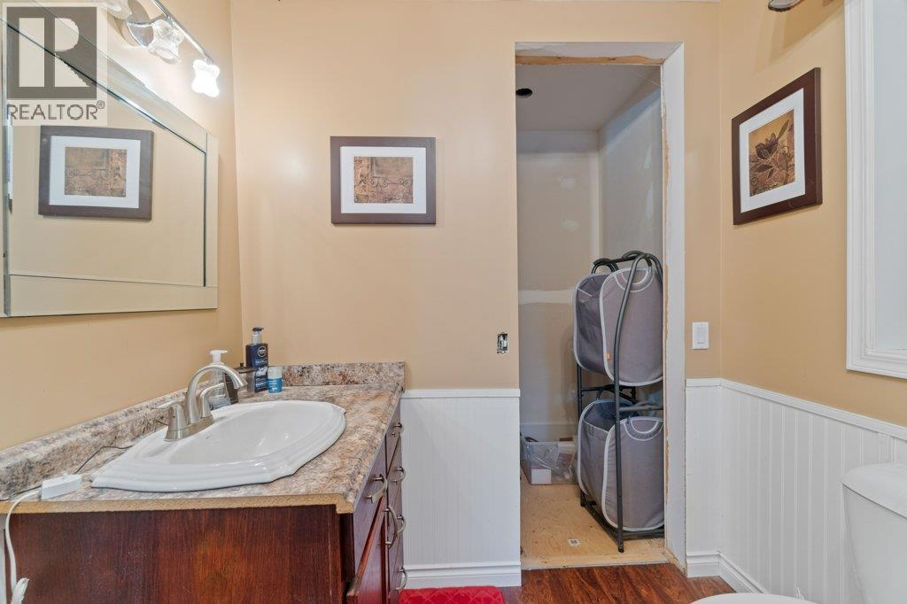 9048 Hummingbird Drive, Swansea Point, British Columbia  V0E 2K2 - Photo 47 - 10342317