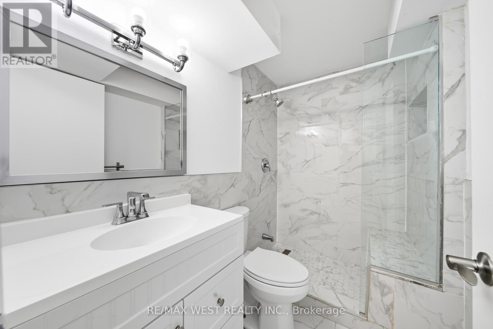 192 Pacific Avenue, Toronto (High Park North), Ontario  M6P 2P5 - Photo 32 - W12452583