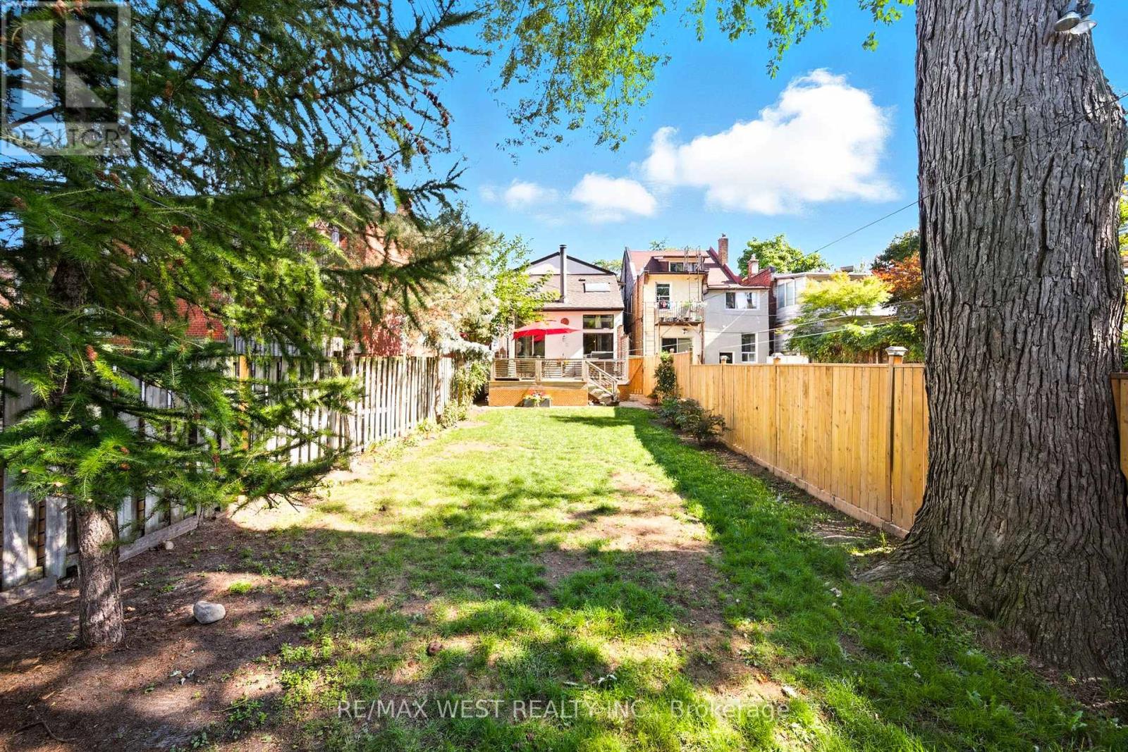 192 Pacific Avenue, Toronto (High Park North), Ontario  M6P 2P5 - Photo 36 - W12452583