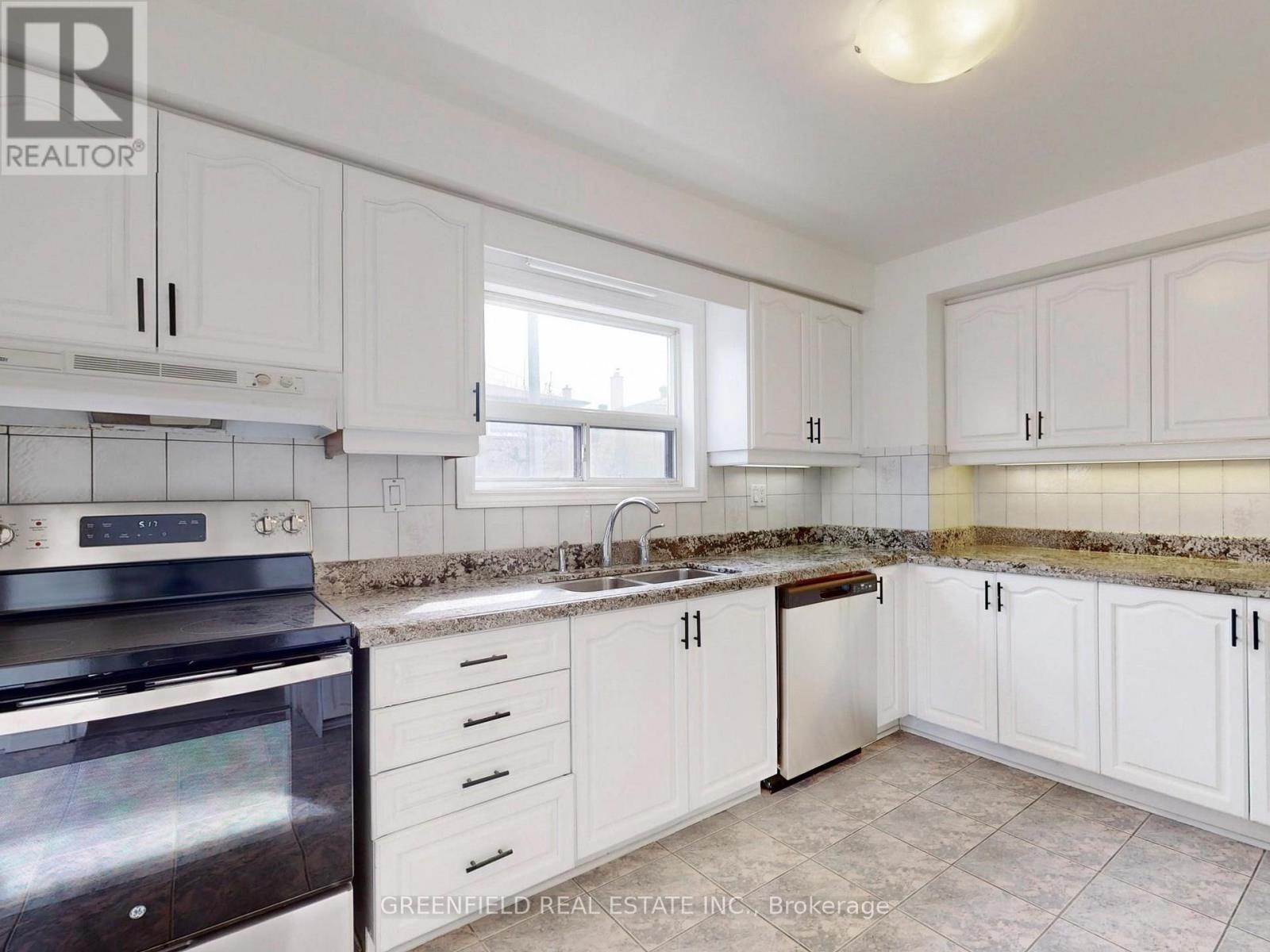 3131 Weston Road, Toronto, Ontario  M9M 2T4 - Photo 12 - W12452596