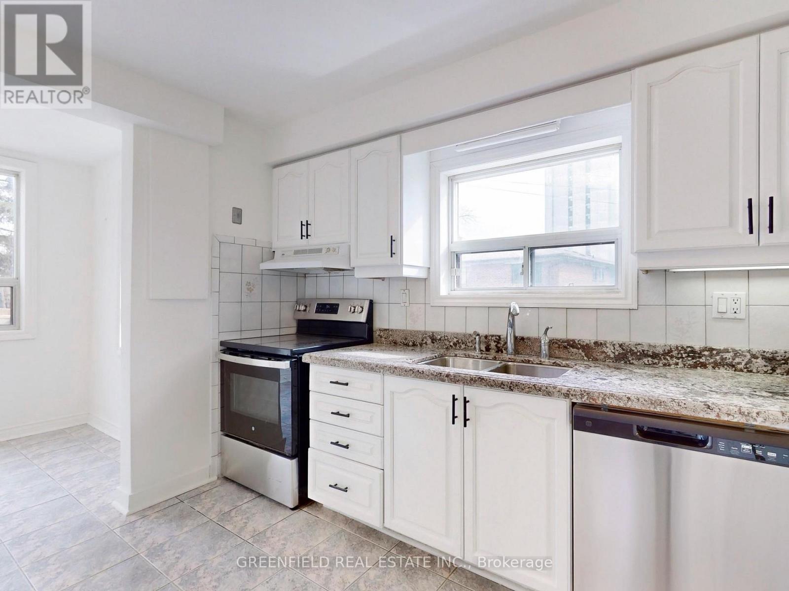 3131 Weston Road, Toronto, Ontario  M9M 2T4 - Photo 14 - W12452596