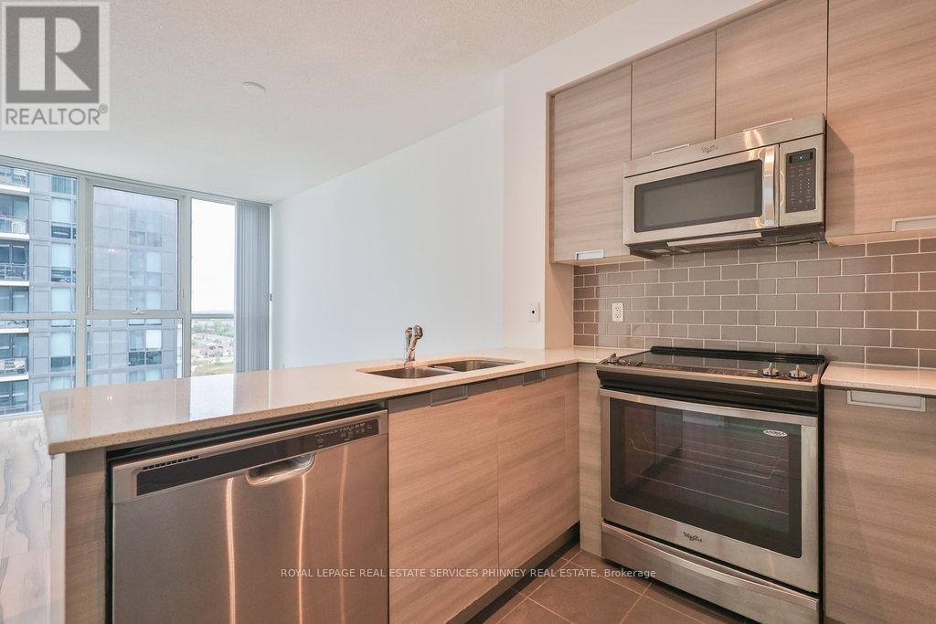 1610 - 55 Eglinton Avenue W, Mississauga, Ontario  L5R 0E4 - Photo 12 - W12452604