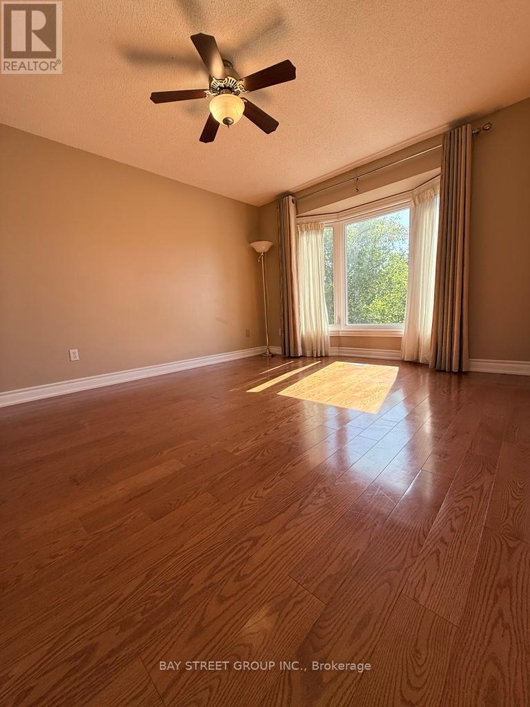 3550 Marmac Crescent E, Mississauga, Ontario  L5L 5A4 - Photo 15 - W12452608