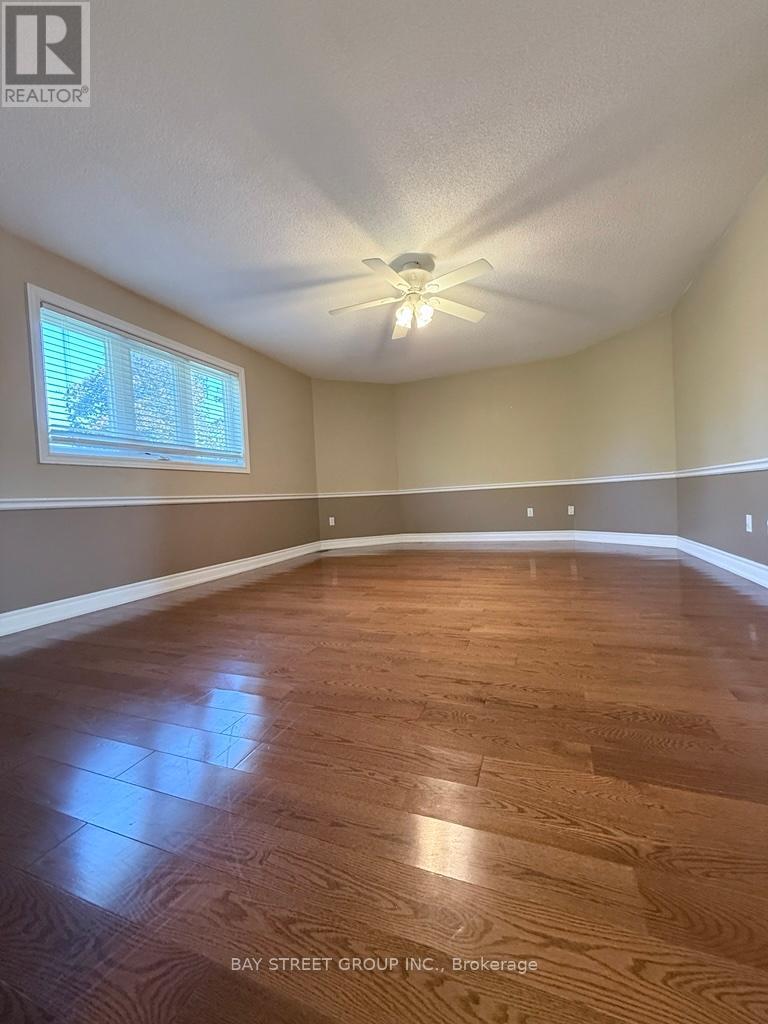 3550 Marmac Crescent E, Mississauga, Ontario  L5L 5A4 - Photo 19 - W12452608