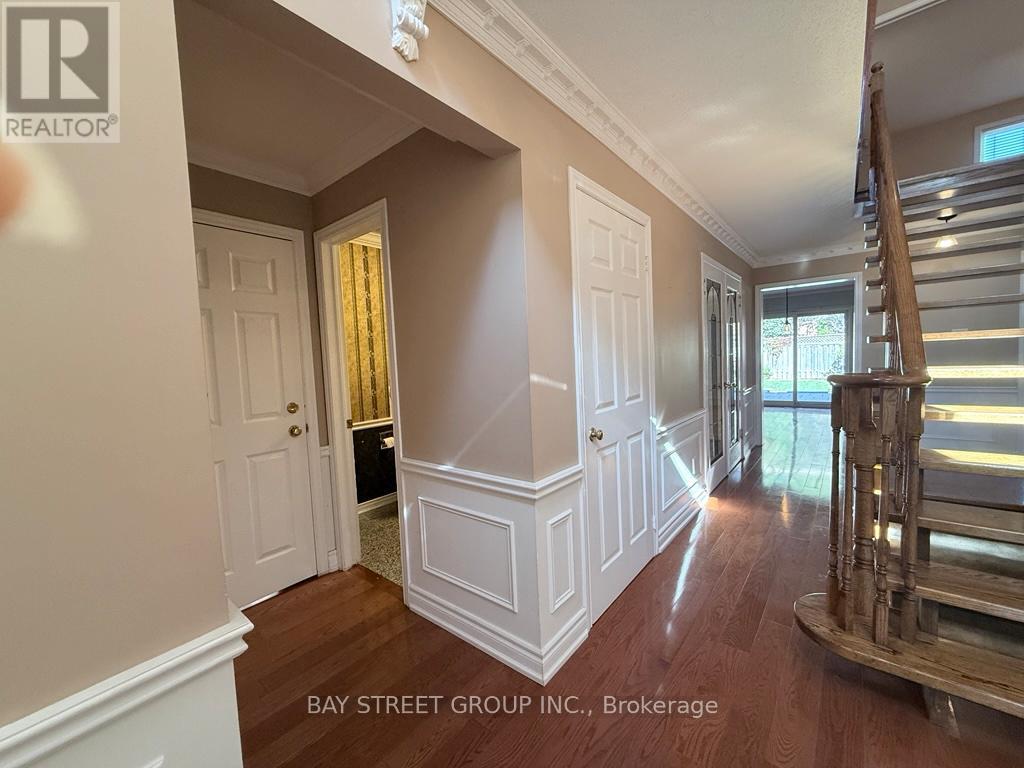 3550 Marmac Crescent E, Mississauga, Ontario  L5L 5A4 - Photo 5 - W12452608