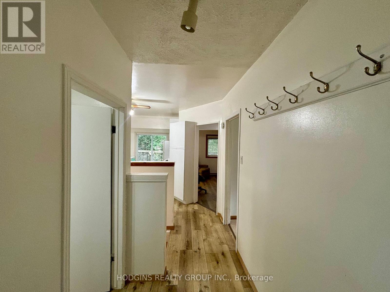 63 River Road, Brampton (Huttonville), Ontario  L6X 0A8 - Photo 12 - W12452610