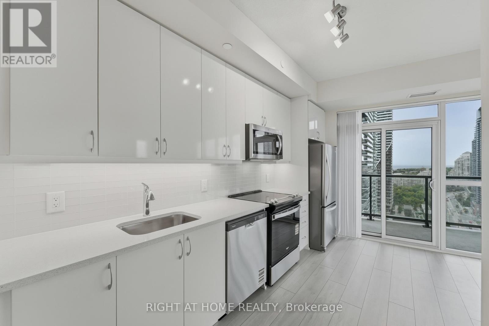 2308 - 38 Annie Craig Drive, Toronto, Ontario  M8V 0H1 - Photo 6 - W12452619