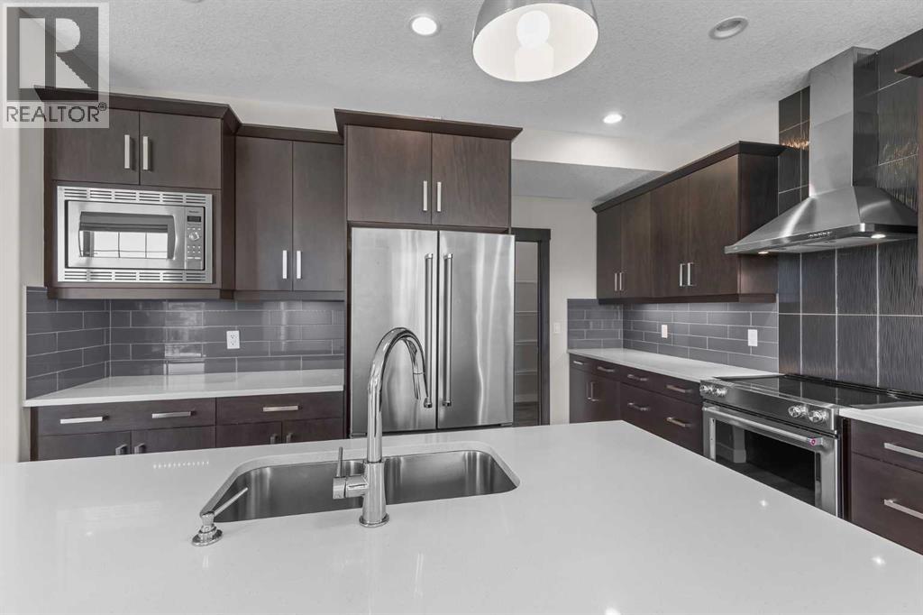 2321 Bayside Circle Sw, Airdrie, Alberta  T4B 0V4 - Photo 7 - A2243438