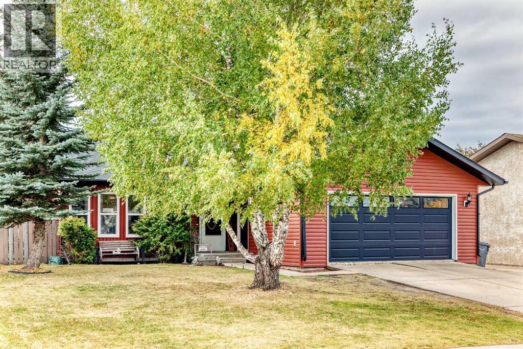 5223 56 Avenue, Eckville, Alberta  T0M 0X0 - Photo 2 - A2262608