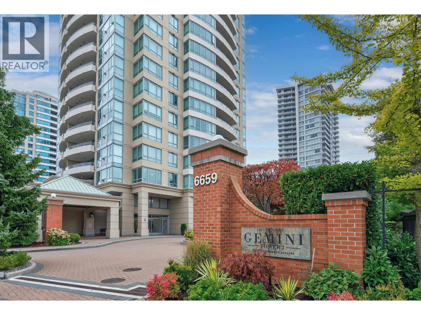 1803 6659 Southoaks Crescent, Burnaby, British Columbia  V5E 4M9 - Photo 3 - R3054005