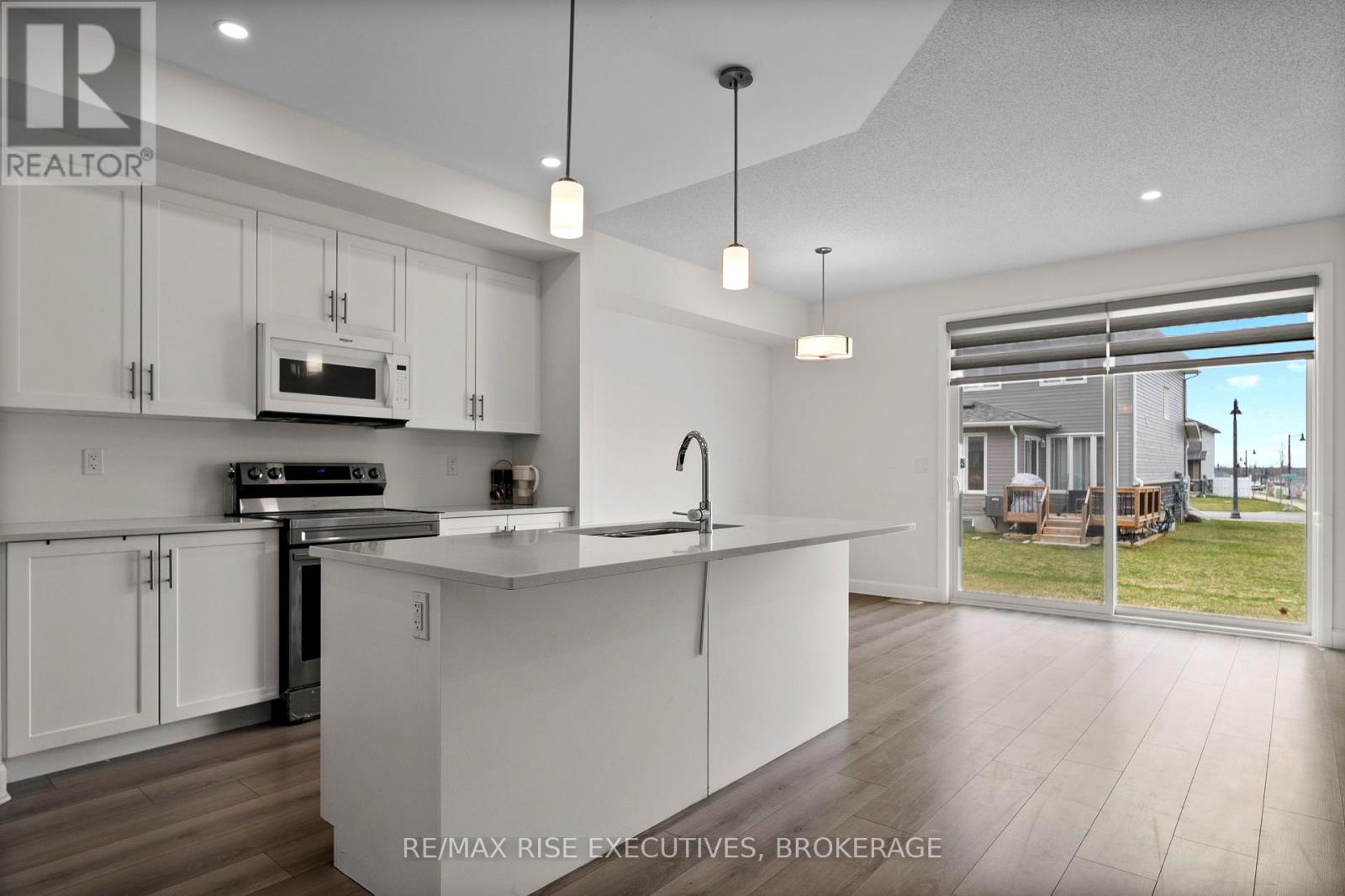 353 Buckthorn Drive, Kingston, Ontario  K7P 0S1 - Photo 6 - X12452657