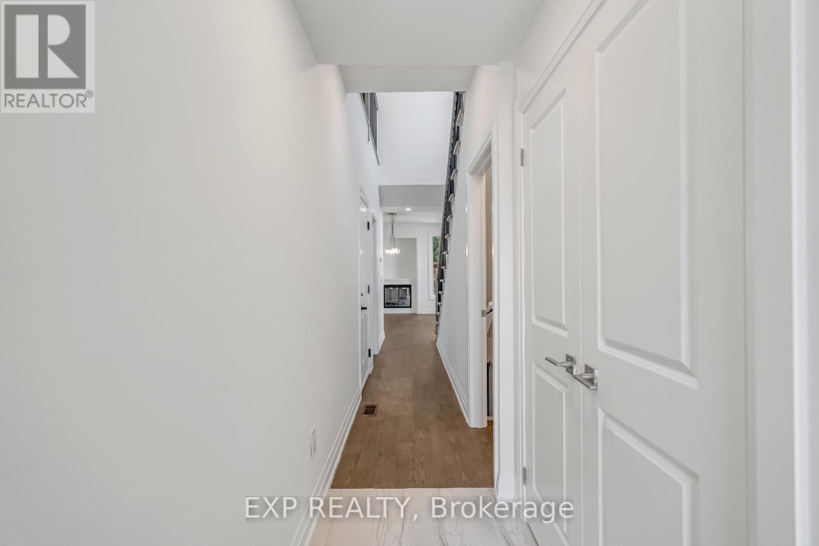4 - 2154 Walkers Line, Burlington, Ontario  L7M 3R9 - Photo 5 - W12432855