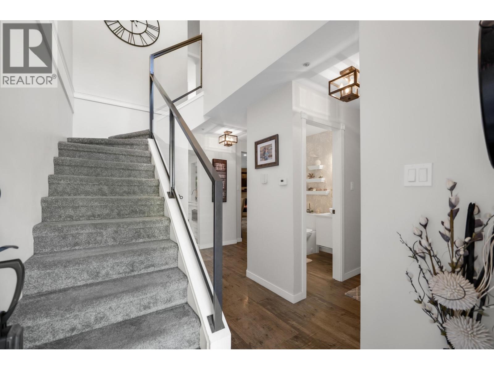 10 2401 Mamquam Road, Squamish, British Columbia  V8B 0H6 - Photo 11 - R3056643