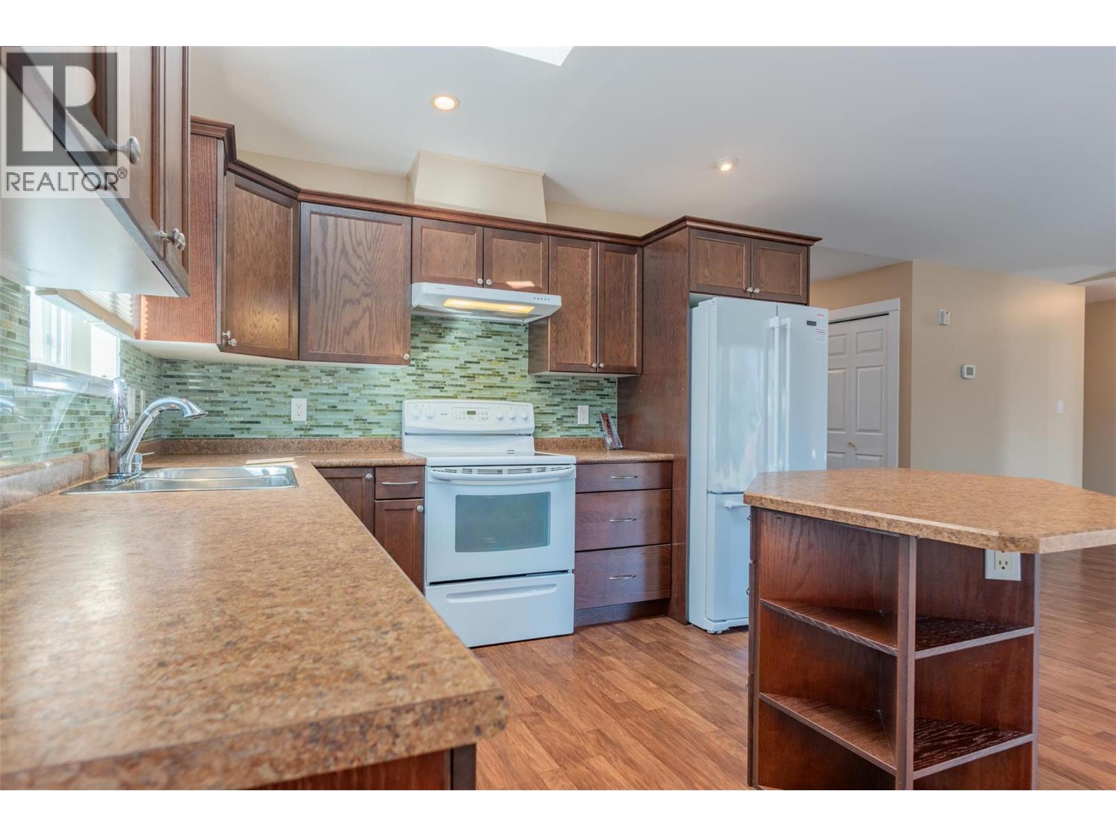 4200 Grandview Drive Unit# 135, Castlegar, British Columbia  V1N 4X6 - Photo 30 - 10365238