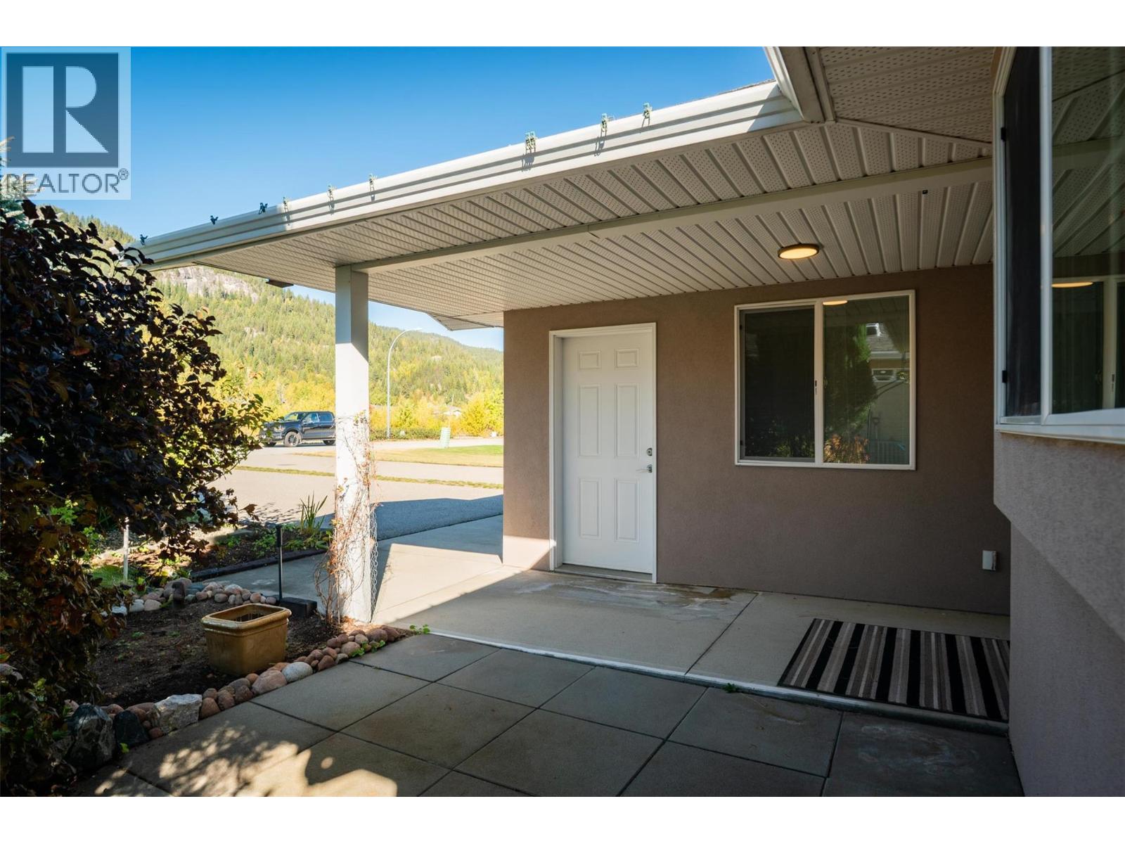 4200 Grandview Drive Unit# 135, Castlegar, British Columbia  V1N 4X6 - Photo 12 - 10365238