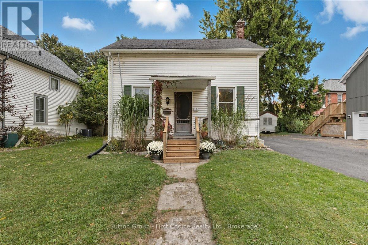 235 WELLINGTON STREET, Stratford, Ontario