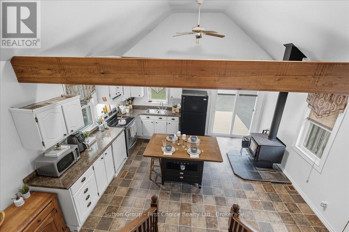 235 Wellington Street, Stratford, Ontario  N5A 2L7 - Photo 11 - X12452695