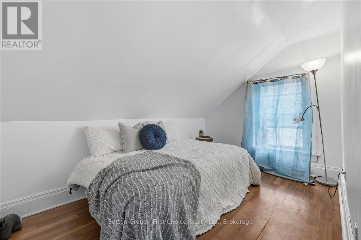235 Wellington Street, Stratford, Ontario  N5A 2L7 - Photo 24 - X12452695