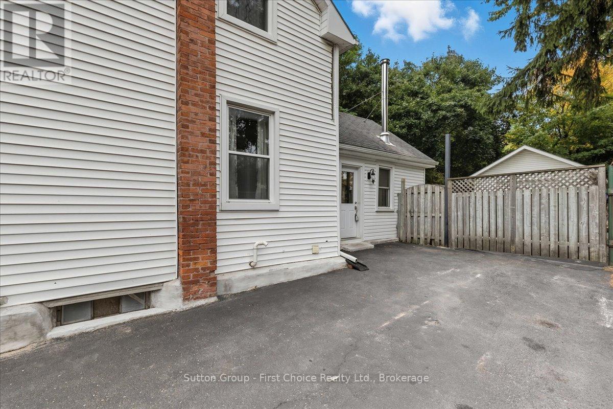 235 Wellington Street, Stratford, Ontario  N5A 2L7 - Photo 29 - X12452695