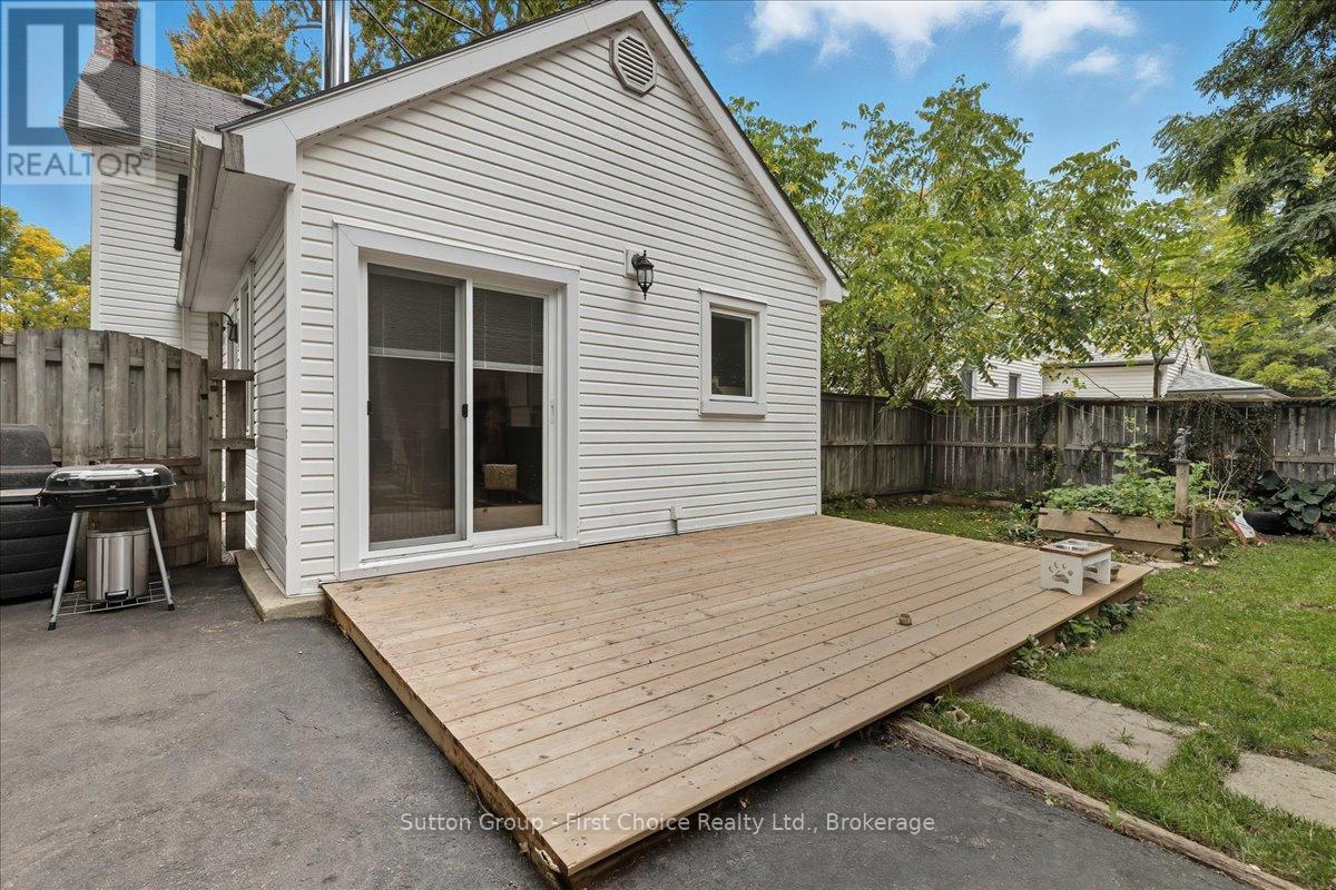 235 Wellington Street, Stratford, Ontario  N5A 2L7 - Photo 31 - X12452695