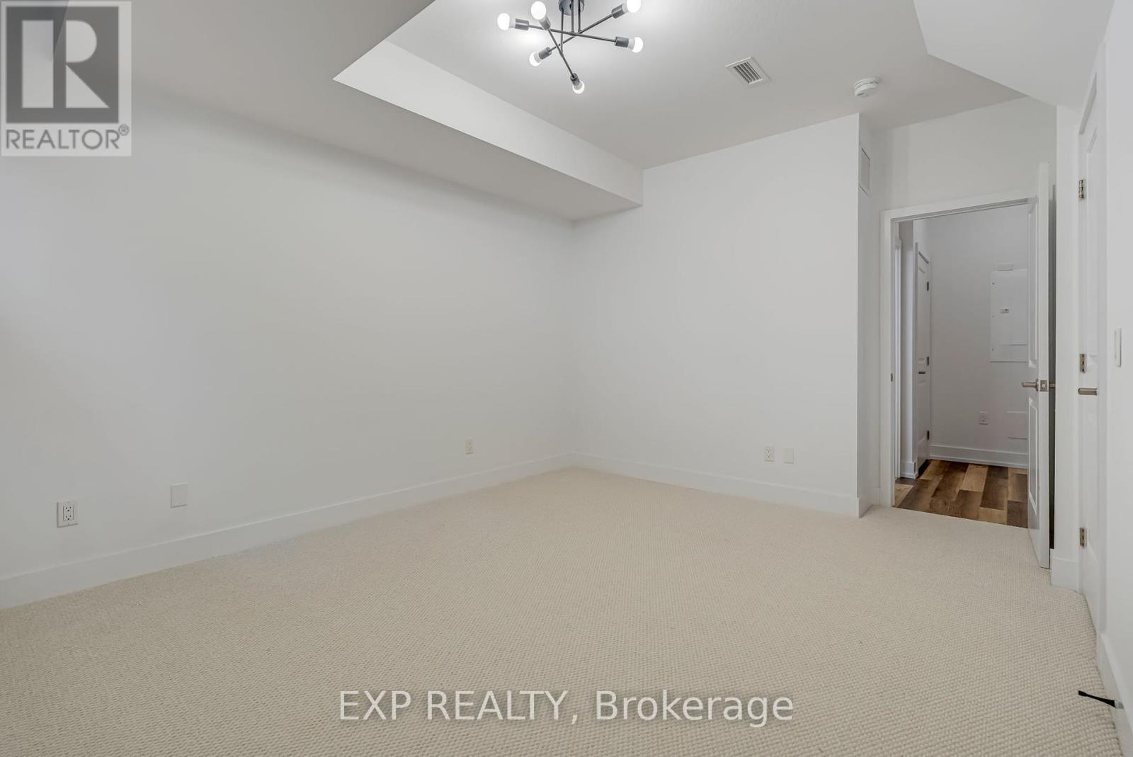 3 - 261 Skinner Road, Hamilton, Ontario  L8B 1W6 - Photo 19 - X12432456
