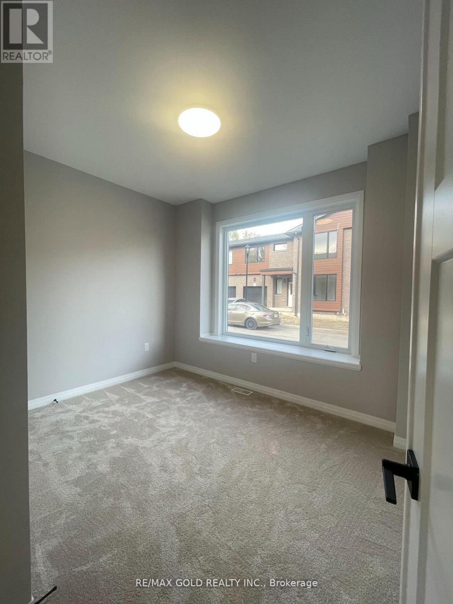6 - 264 Blair Road, Cambridge, Ontario  N1S 4K9 - Photo 4 - X12451835
