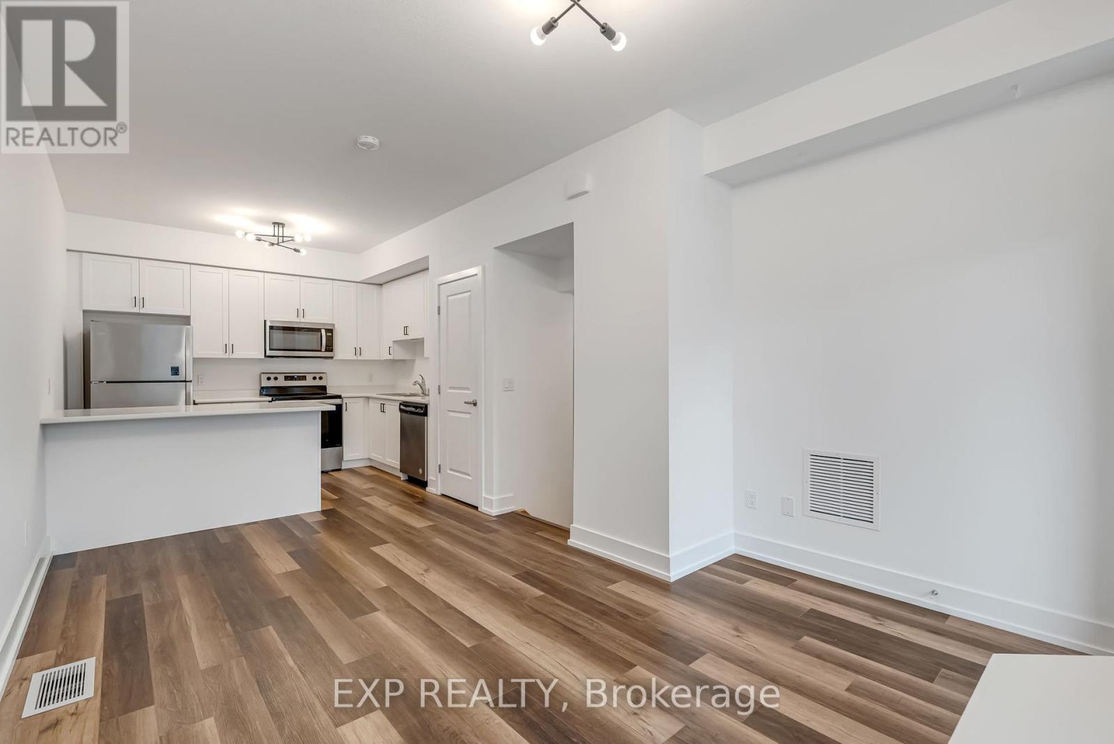 3 - 261 Skinner Road, Hamilton, Ontario  L8B 1W6 - Photo 10 - X12432456
