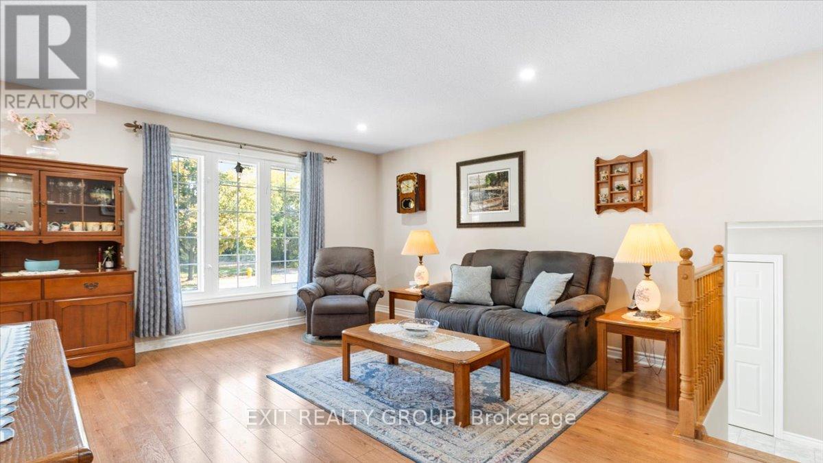 99 North Trent Street, Quinte West, Ontario  K0K 2C0 - Photo 20 - X12452645