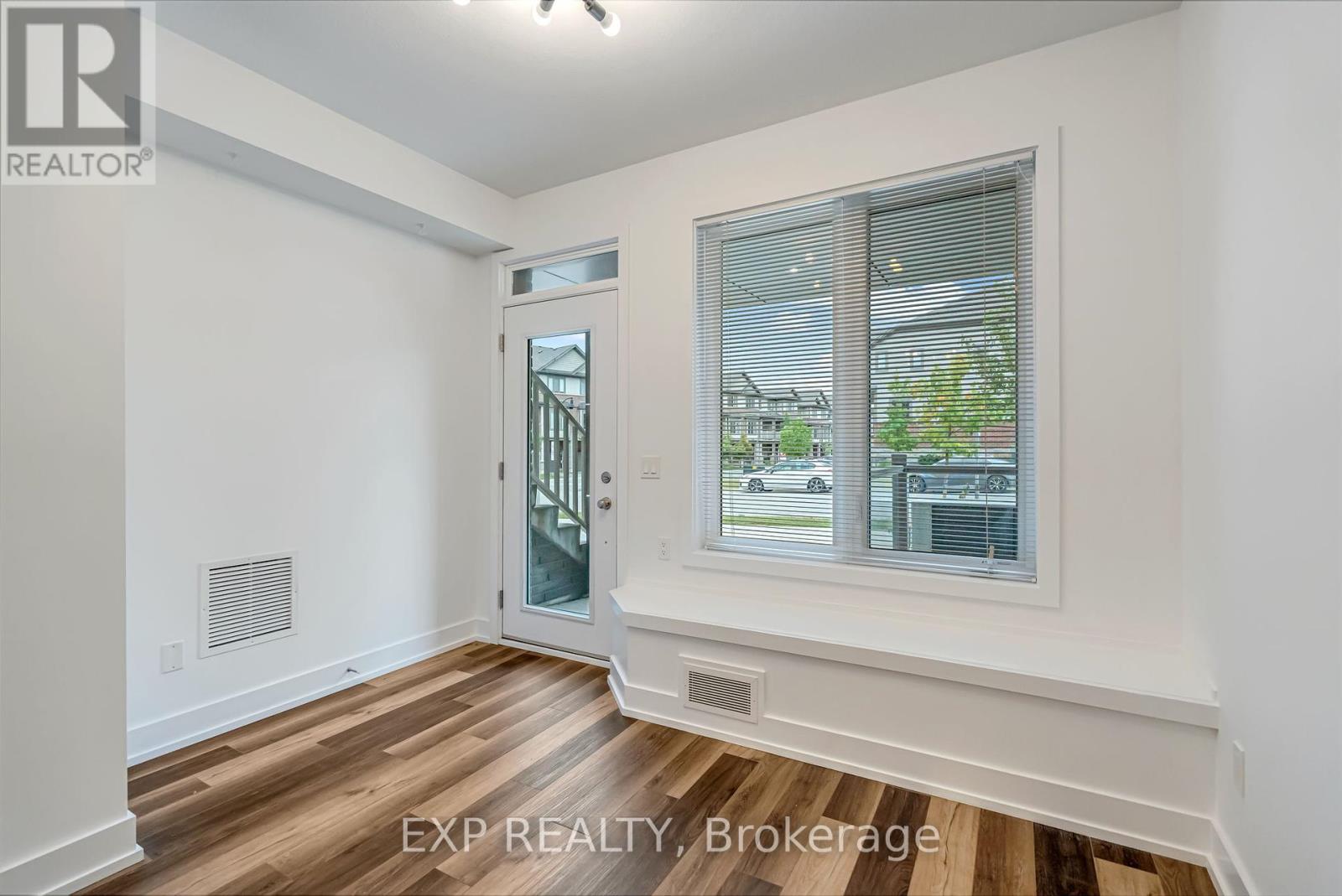 3 - 261 Skinner Road, Hamilton, Ontario  L8B 1W6 - Photo 9 - X12432456
