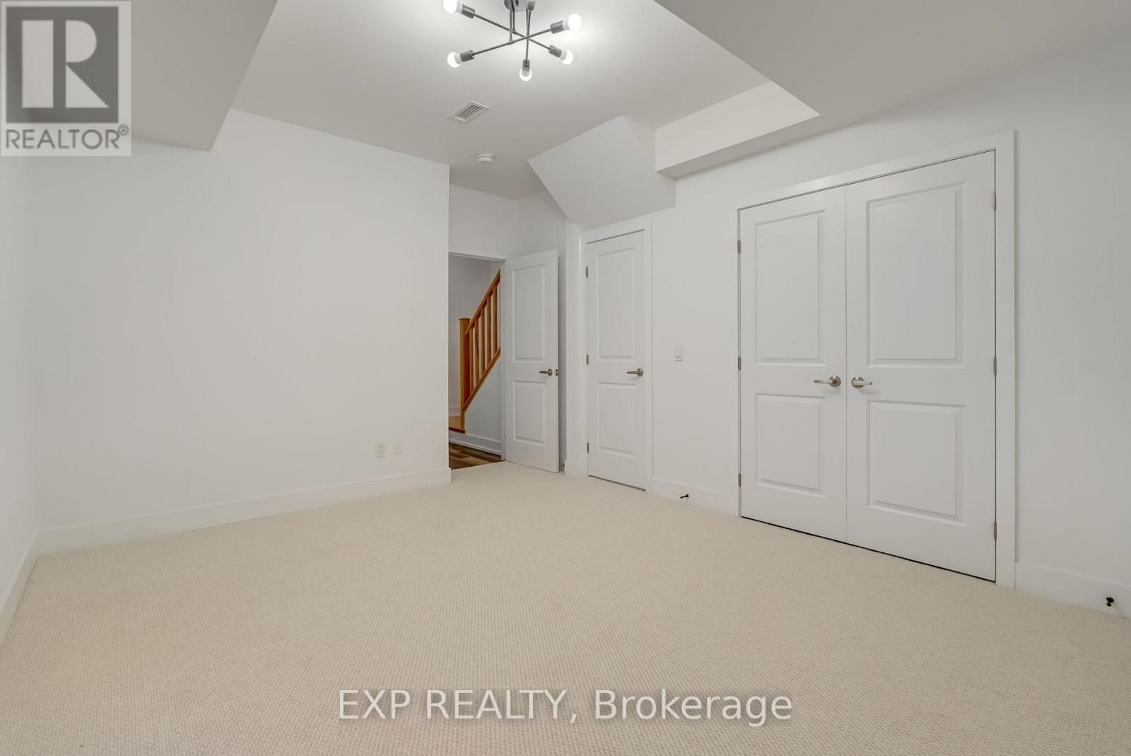 3 - 261 Skinner Road, Hamilton, Ontario  L8B 1W6 - Photo 18 - X12432456