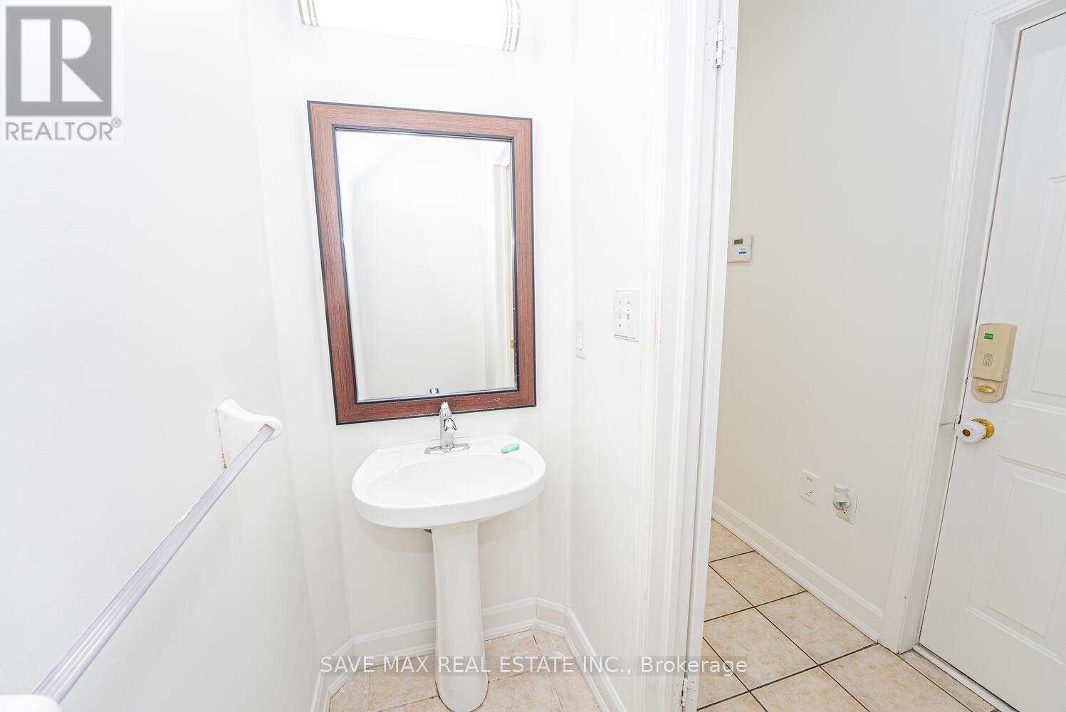 3 Gander Crescent, Brampton, Ontario  L6P 2J5 - Photo 18 - W12359644
