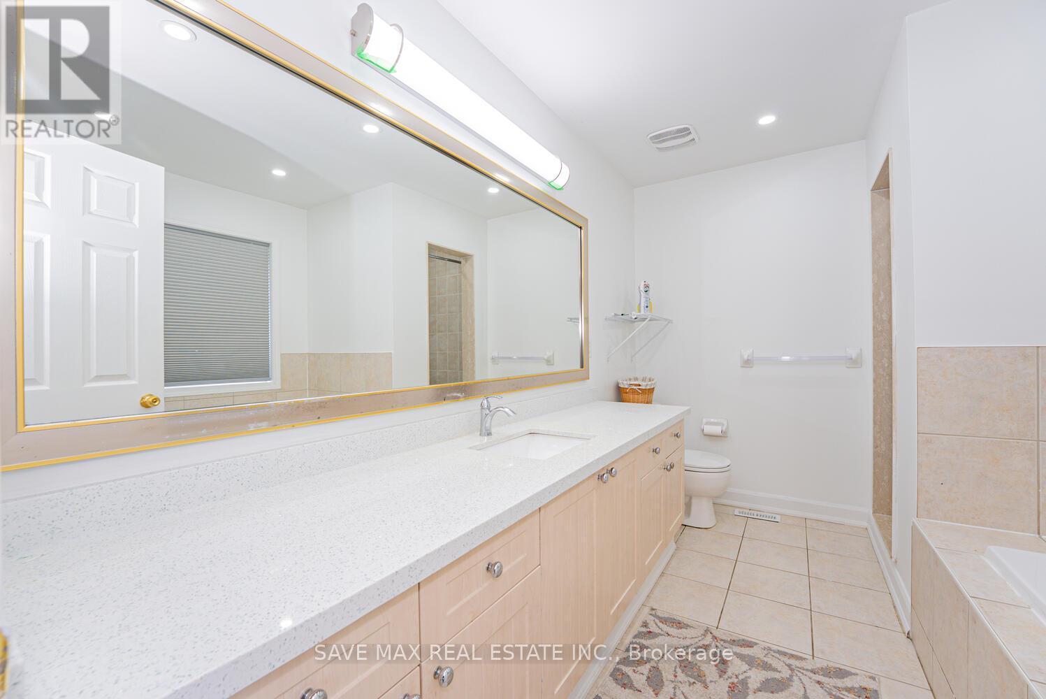 3 Gander Crescent, Brampton, Ontario  L6P 2J5 - Photo 23 - W12359644