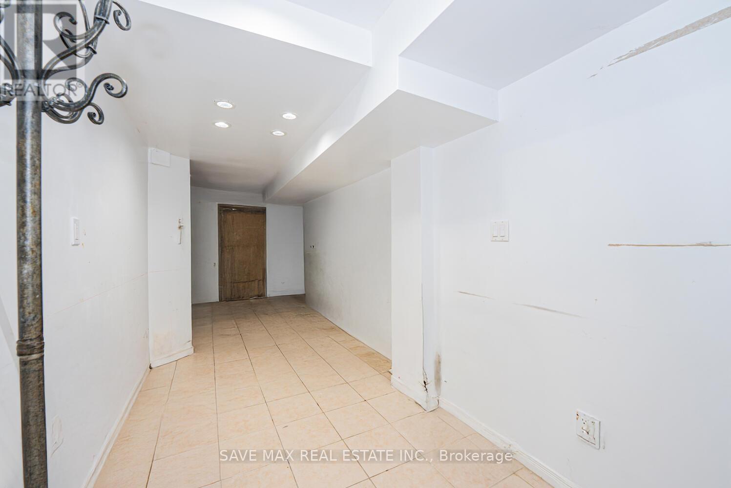 3 Gander Crescent, Brampton, Ontario  L6P 2J5 - Photo 44 - W12359644