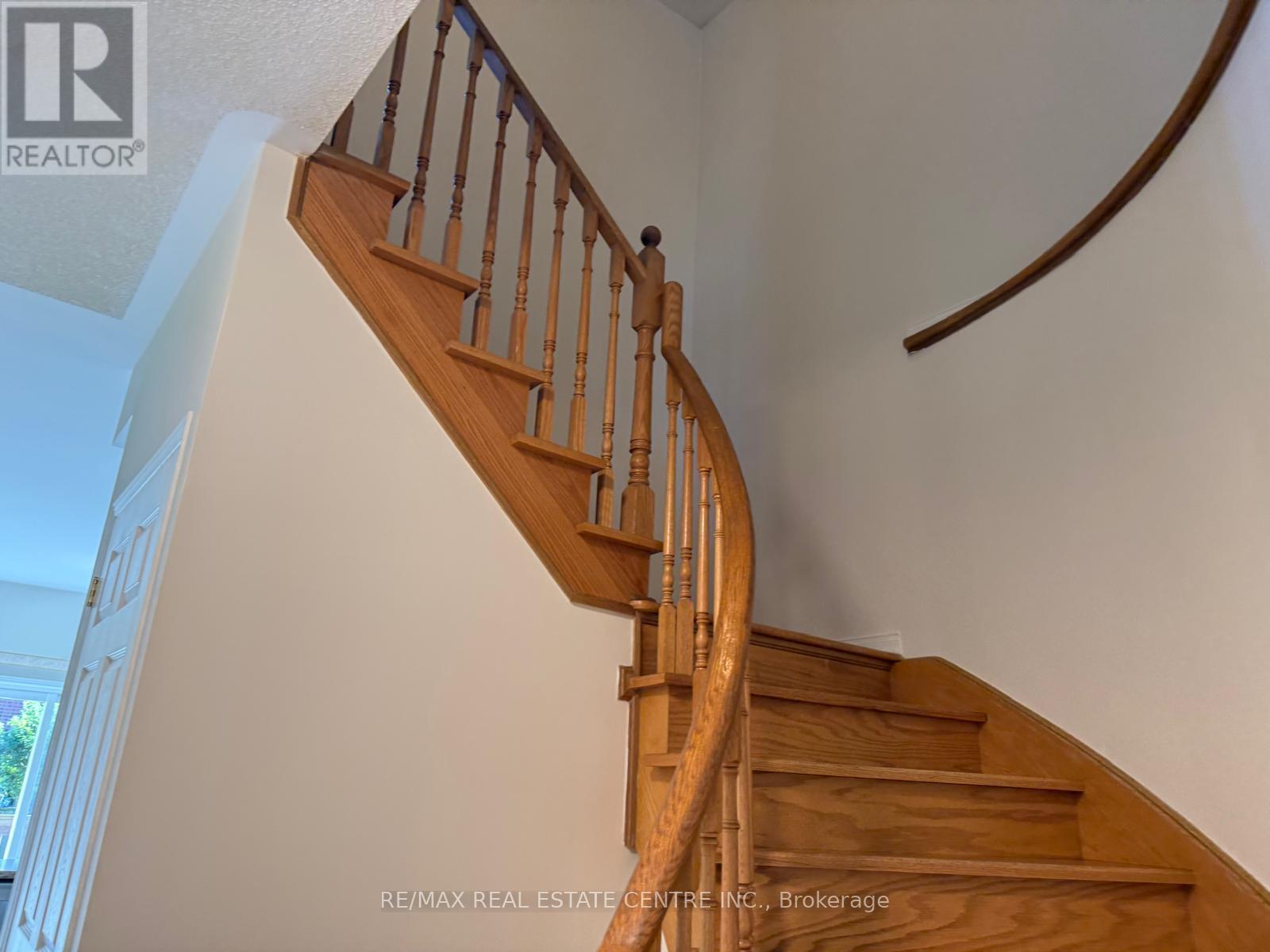 478 Huntington Ridge Drive, Mississauga, Ontario  L5R 0A9 - Photo 19 - W12448425