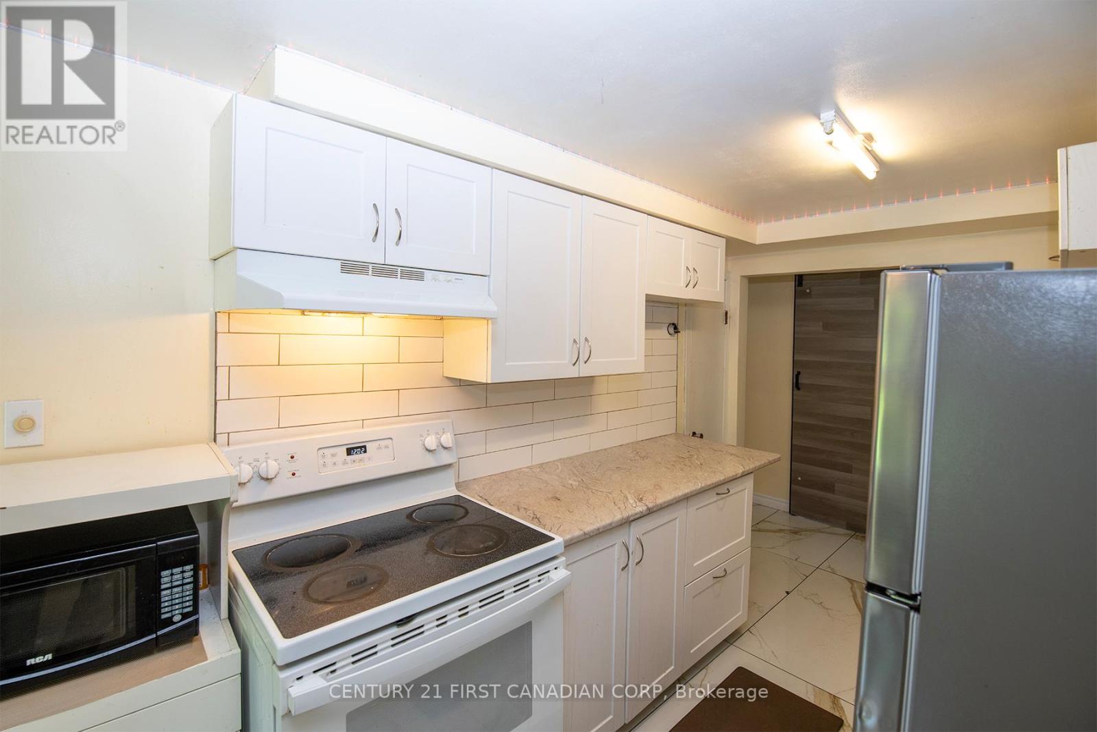 711 Alanbrook Street S, London South (South O), Ontario  N6J 3B5 - Photo 16 - X12447973