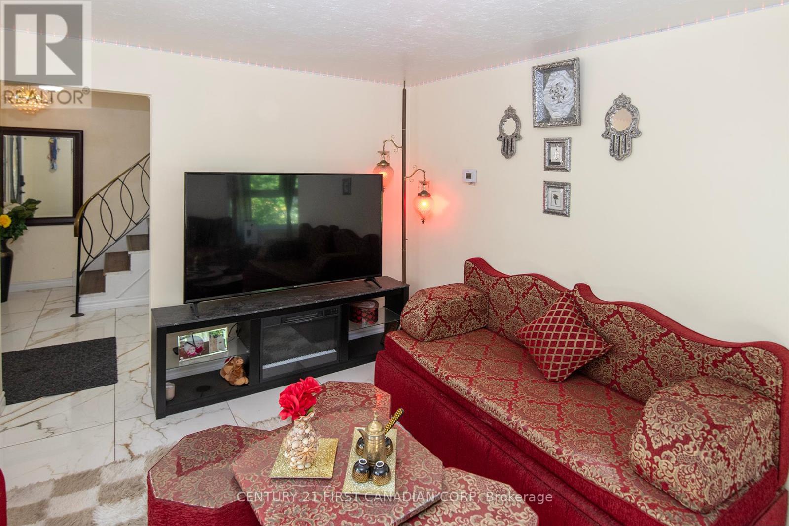711 Alanbrook Street S, London South (South O), Ontario  N6J 3B5 - Photo 8 - X12447973