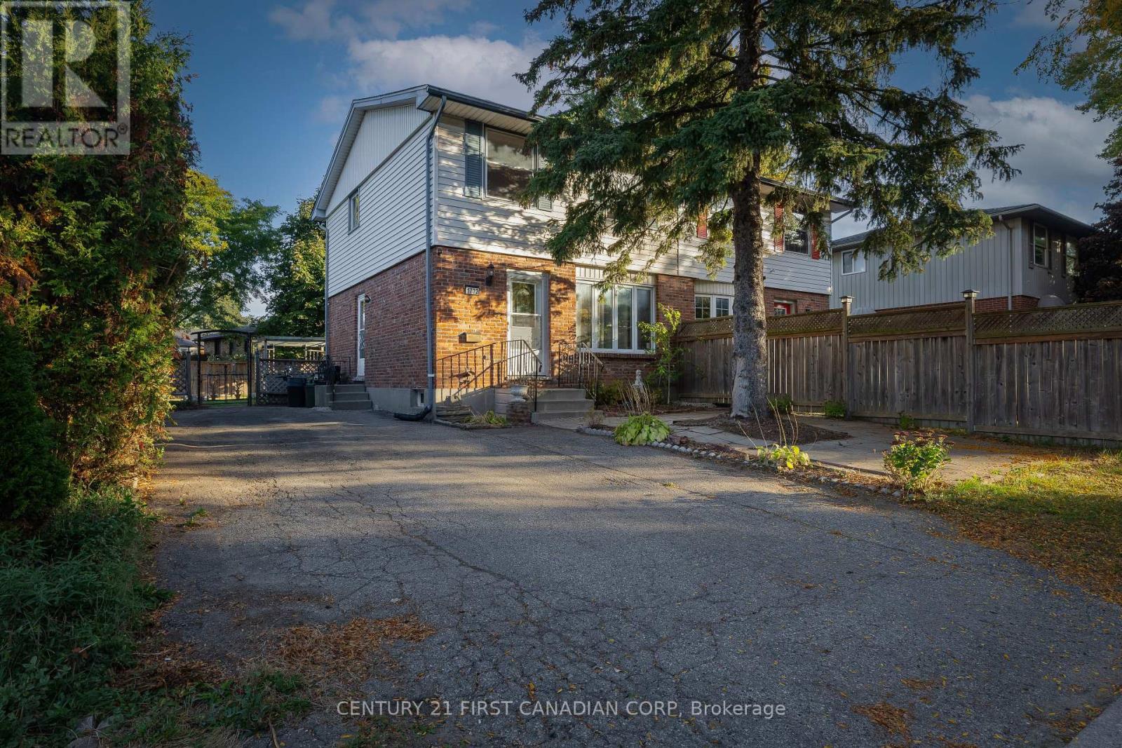 1732 Culver Drive, London East, Ontario  N5V 3G8 - Photo 1 - X12452737