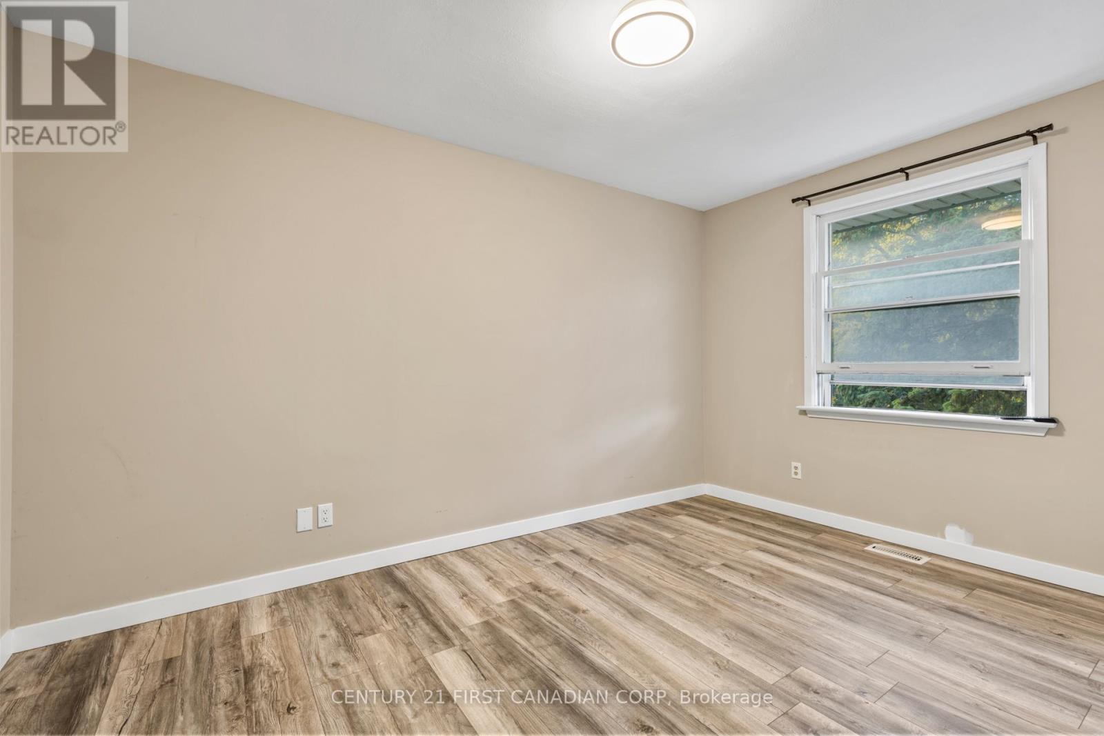 1732 Culver Drive, London East, Ontario  N5V 3G8 - Photo 11 - X12452737