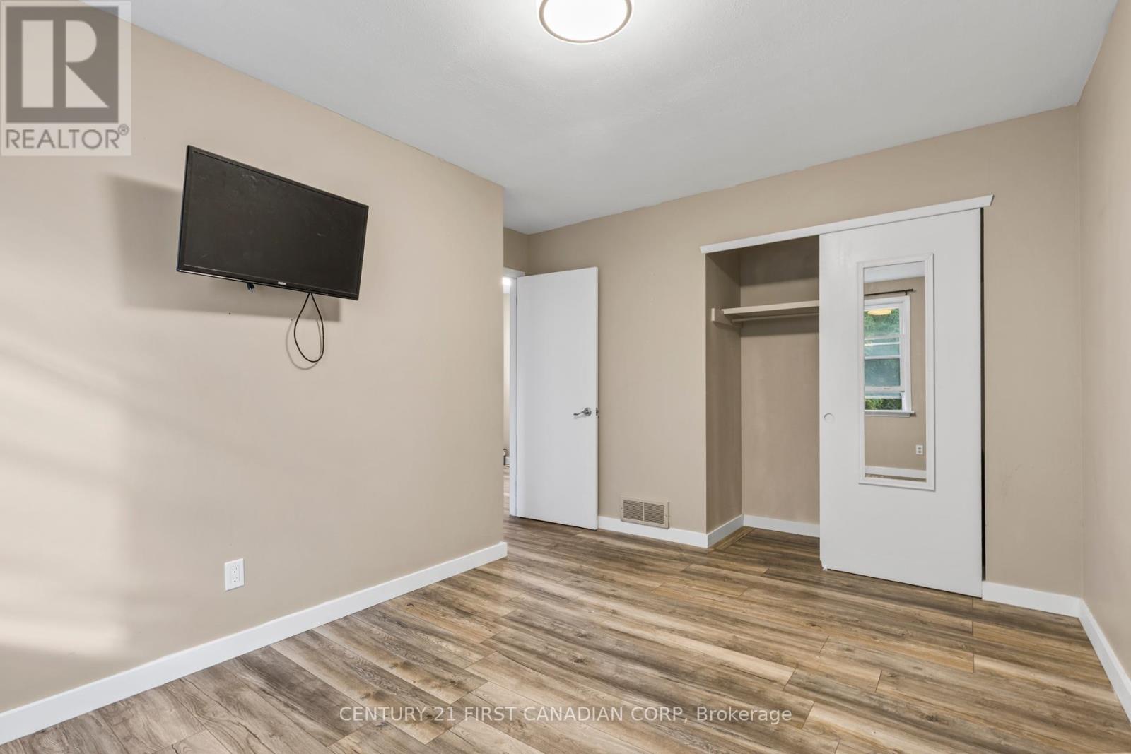 1732 Culver Drive, London East, Ontario  N5V 3G8 - Photo 12 - X12452737