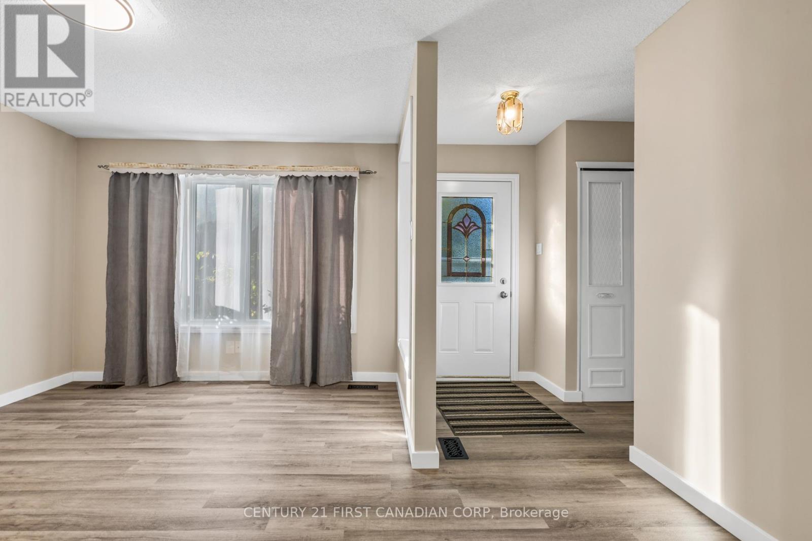 1732 Culver Drive, London East, Ontario  N5V 3G8 - Photo 5 - X12452737