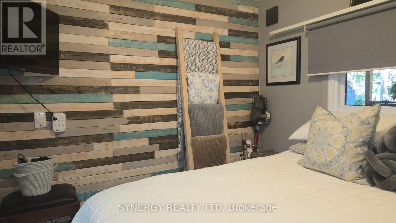 24749 Park Street, Strathroy-Caradoc, Ontario  N7G 1P4 - Photo 17 - X12452748