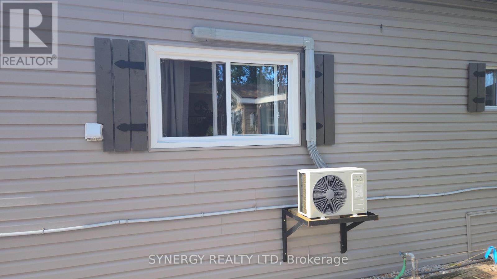 24749 Park Street, Strathroy-Caradoc, Ontario  N7G 1P4 - Photo 28 - X12452748