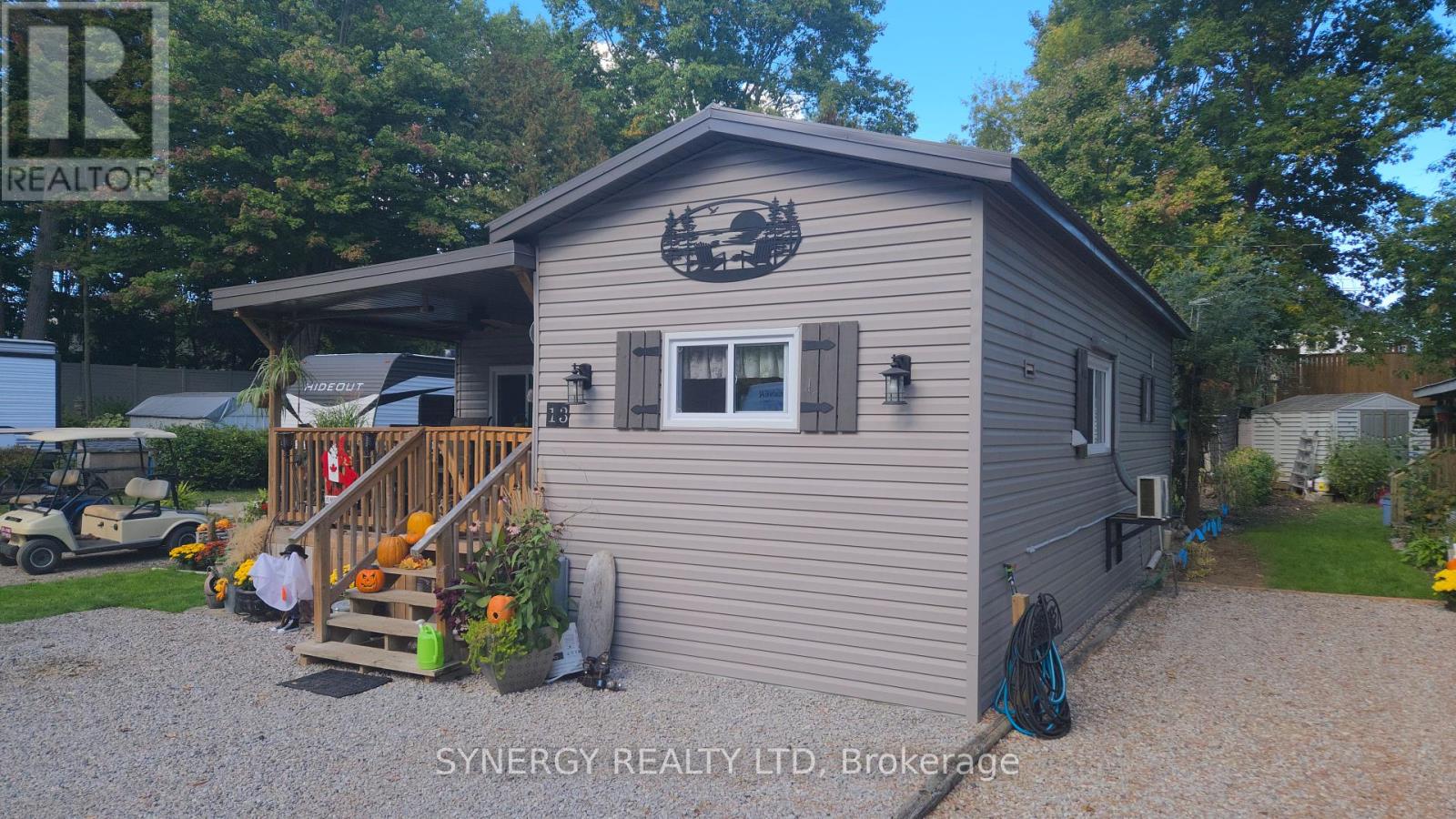 24749 Park Street, Strathroy-Caradoc, Ontario  N7G 1P4 - Photo 3 - X12452748