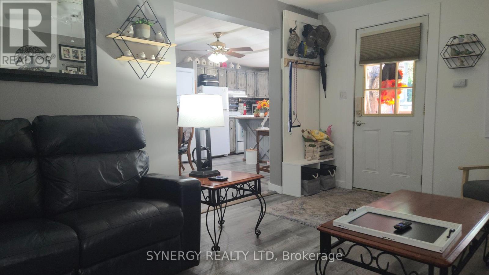 24749 Park Street, Strathroy-Caradoc, Ontario  N7G 1P4 - Photo 5 - X12452748