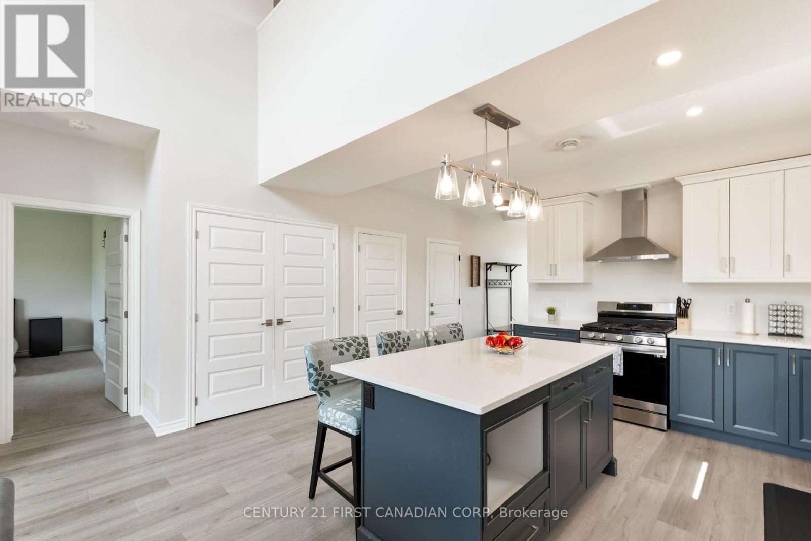 116 Sandcastle Key, Central Elgin, Ontario  N5L 0B5 - Photo 10 - X12452758
