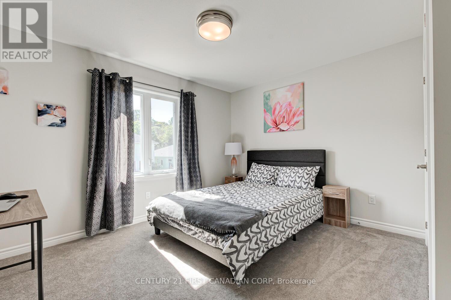 116 Sandcastle Key, Central Elgin, Ontario  N5L 0B5 - Photo 18 - X12452758