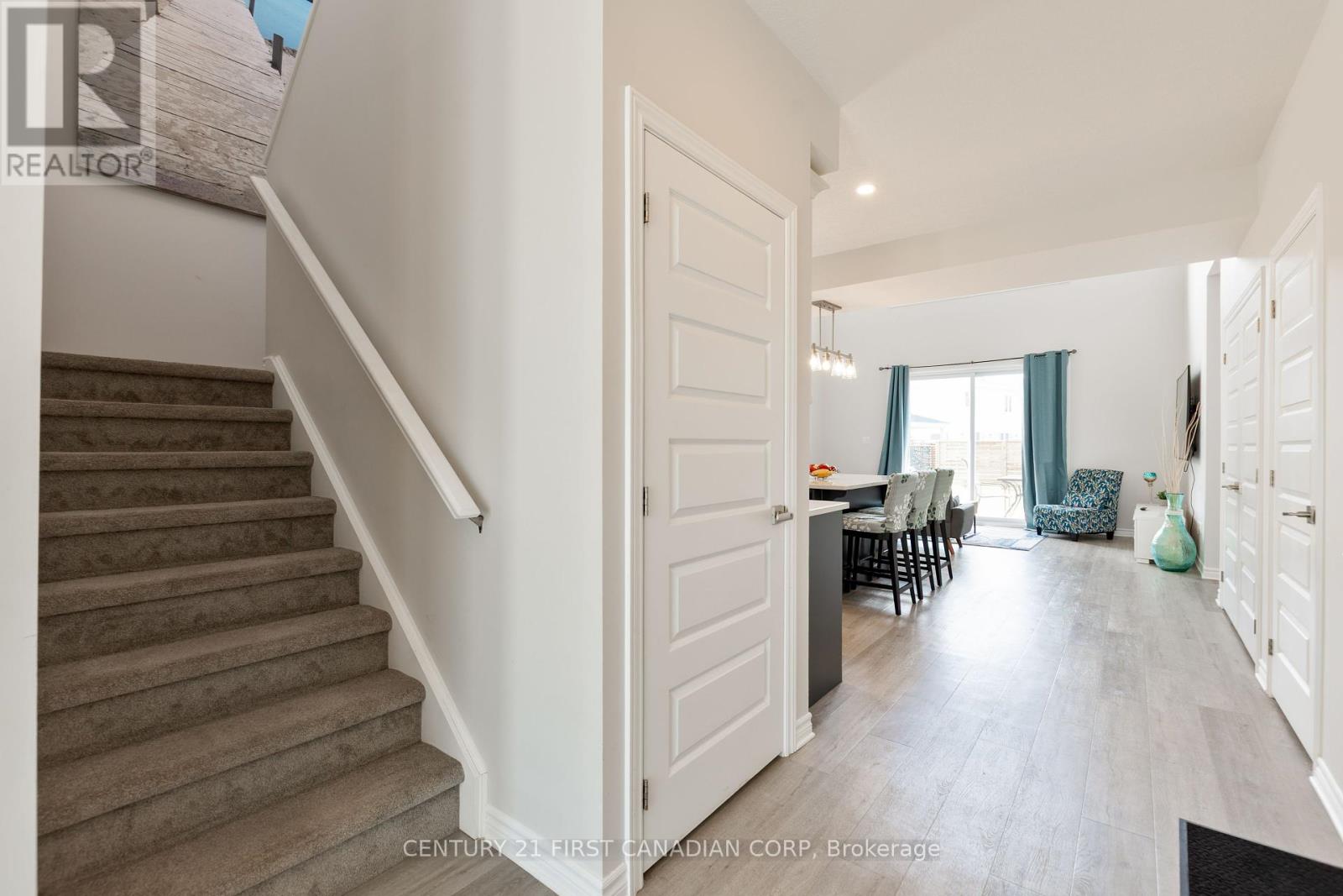 116 Sandcastle Key, Central Elgin, Ontario  N5L 0B5 - Photo 4 - X12452758