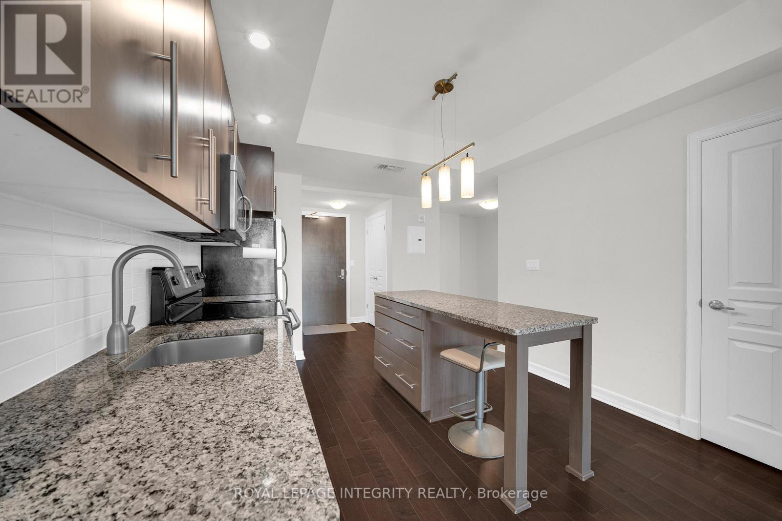 1207 - 238 Besserer Street, Ottawa, Ontario  K1N 6B1 - Photo 11 - X12452656