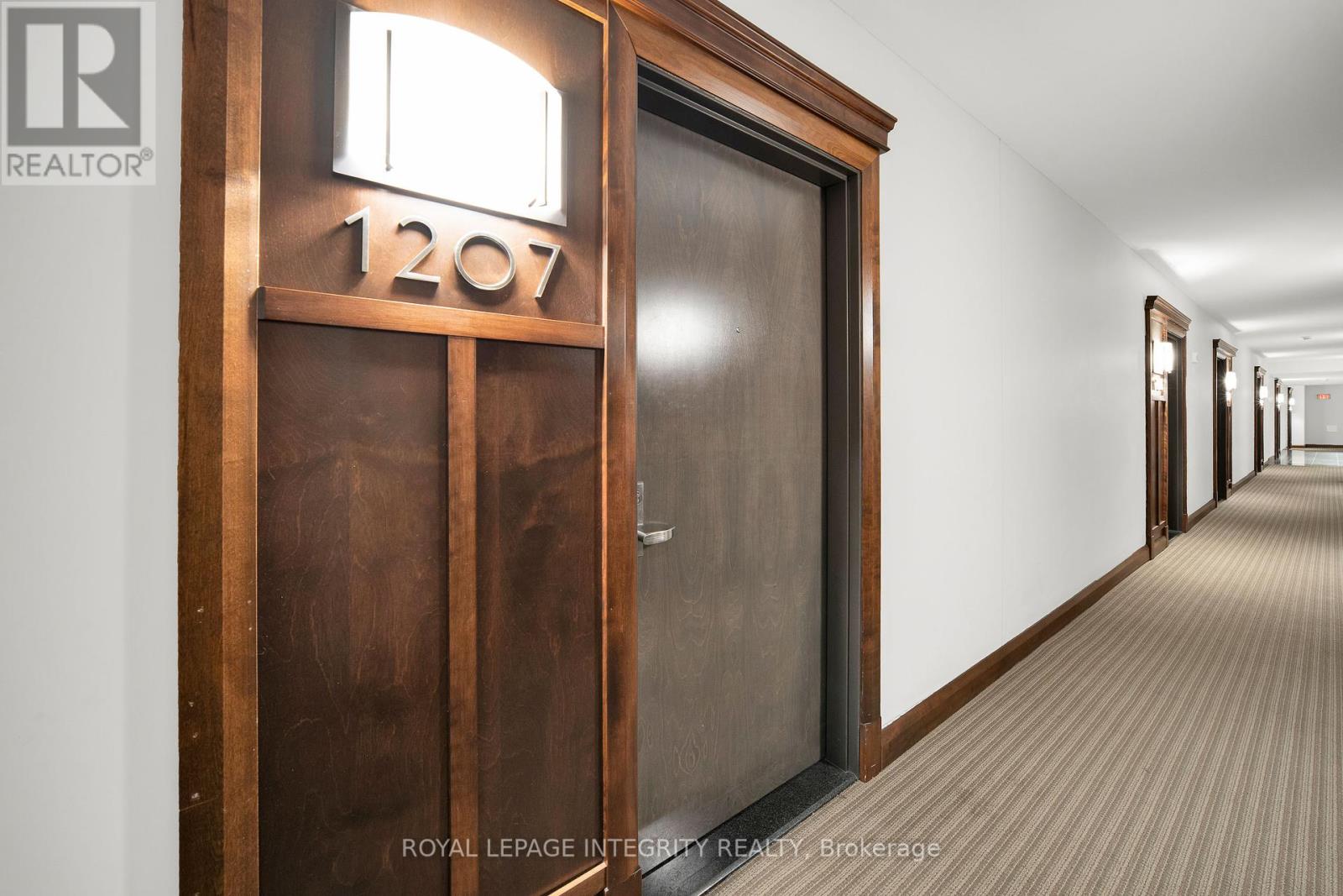 1207 - 238 Besserer Street, Ottawa, Ontario  K1N 6B1 - Photo 4 - X12452656